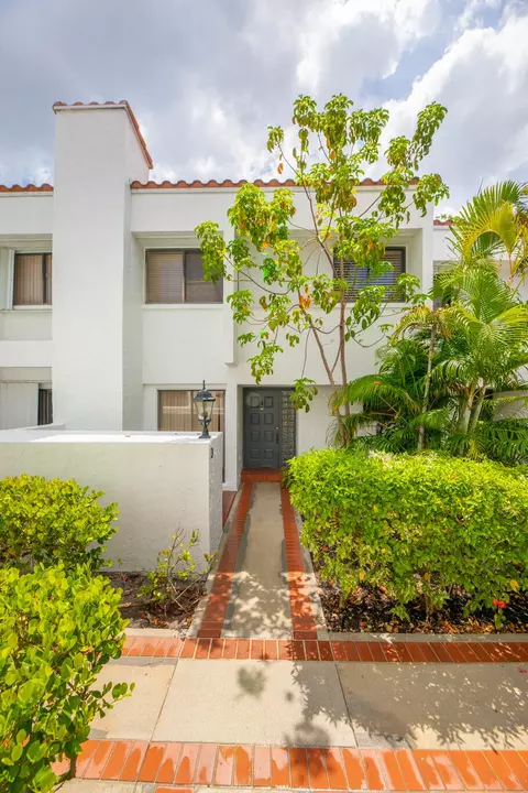 5201 NE 14th Ter #3, Fort Lauderdale, FL 33334