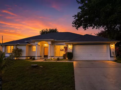 2826 SW Ann Arbor Rd, Port Saint Lucie, FL 34953
