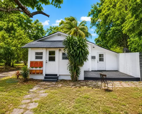 1243 NE 159th St, North Miami Beach, FL 33162