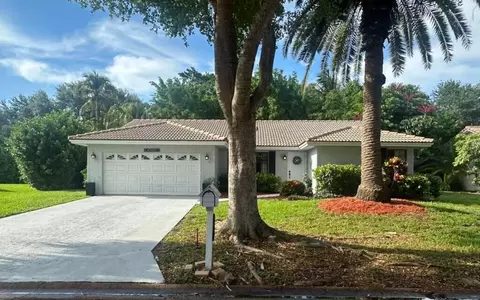 10873 NW 10th Pl, Coral Springs, FL 33071