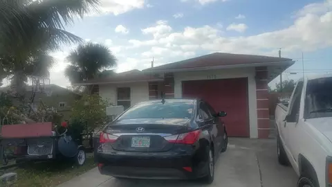 1175 W 34th St, Riviera Beach, FL 33404