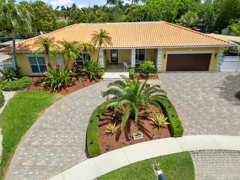 16686 Golfview Dr, Weston, FL 33326