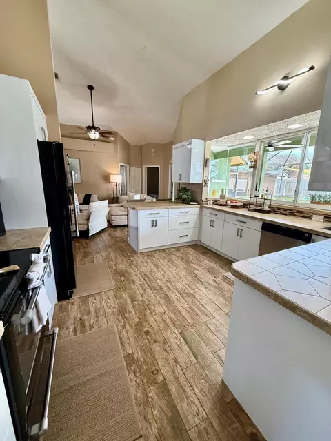 2702 SE Bishop Ave, Port Saint Lucie, FL 34952