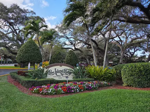 9441 Evergreen Pl #105, Davie, FL 33324