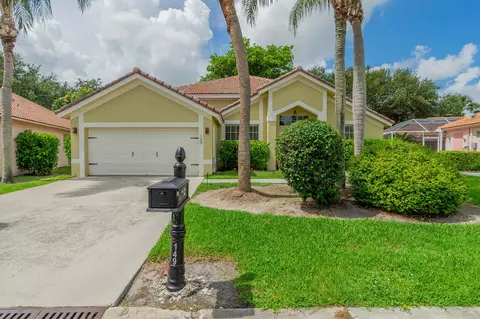 149 Cove Rd, Greenacres, FL 33413