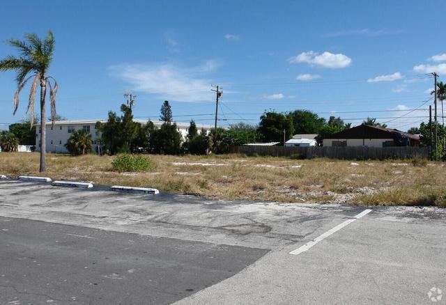 1122 S J St, Lake Worth, FL 33460