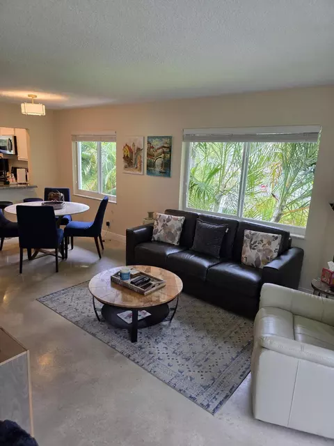 207 Tropic Isle Dr #215, Delray Beach, FL 33483