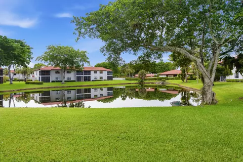 9232 Cypress Ln #2G, Boca Raton, FL 33433