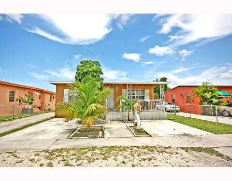 258 E 46 St, Hialeah, FL 33013 photo 1