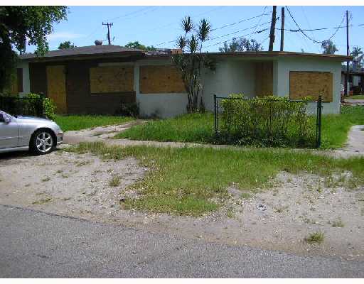 442 SE 6 St, Hialeah, FL 33010 photo 1