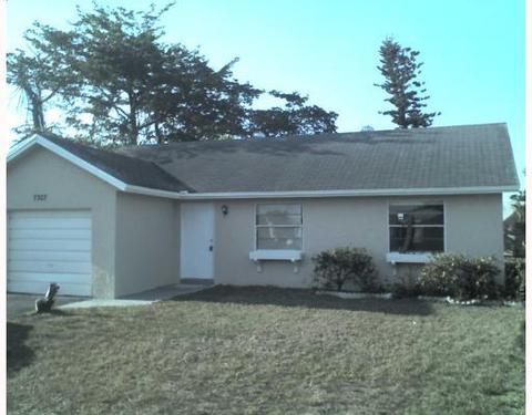 7307 SW 4th St, North Lauderdale, FL 33068 photo 2