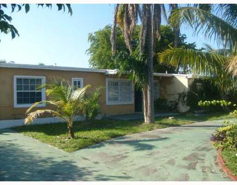 6380 W 14 Ave, Hialeah, FL 33012 photo 1