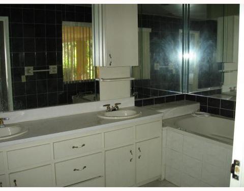 6380 W 14 Ave, Hialeah, FL 33012 photo 4