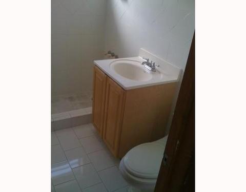 650 W 35 St, Hialeah, FL 33012 photo 4