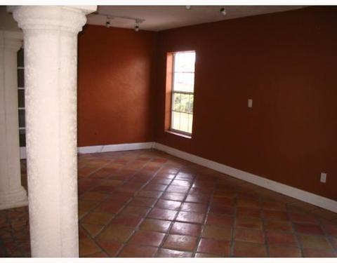 Undisclosed, Miami, FL 33175 photo 10