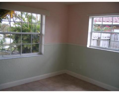 Undisclosed, Miami, FL 33175 photo 3