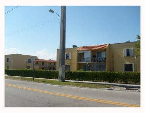 Undisclosed, Miami, FL 33174 photo 2