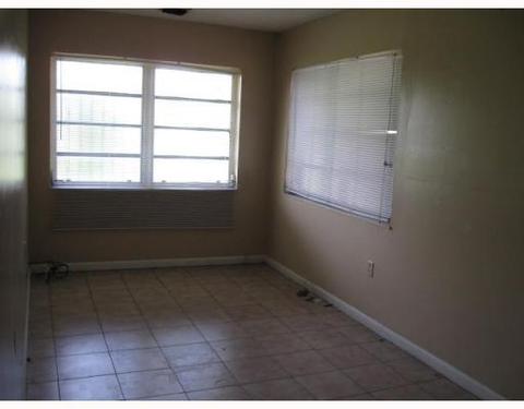 591 E 32 St, Hialeah, FL 33013 photo 7
