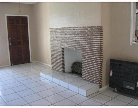 591 E 32 St, Hialeah, FL 33013 photo 3
