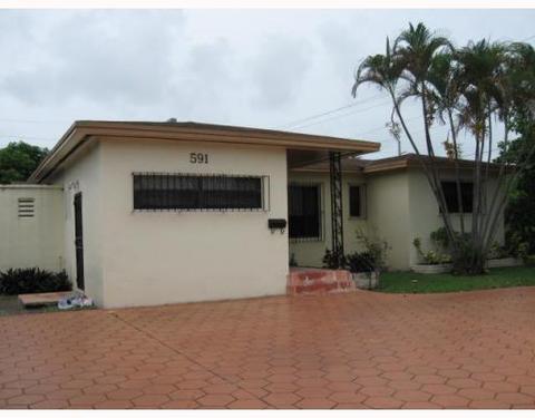591 E 32 St, Hialeah, FL 33013 photo 1