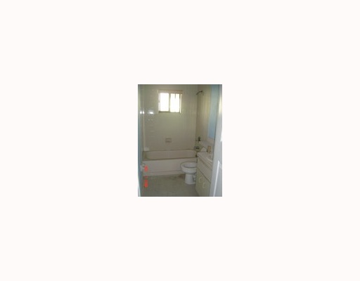 2908 W 68 Pl, Hialeah, FL 33016 photo 4