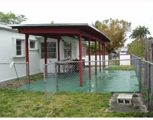 330 W 45 St, Hialeah, FL 33012 photo 4