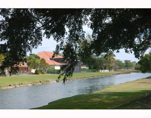 17455 SW 79 Ct, Palmetto Bay, FL 33157 photo 2