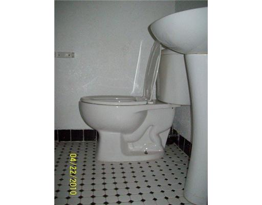 190 W 64 St, Hialeah, FL 33012 photo 4