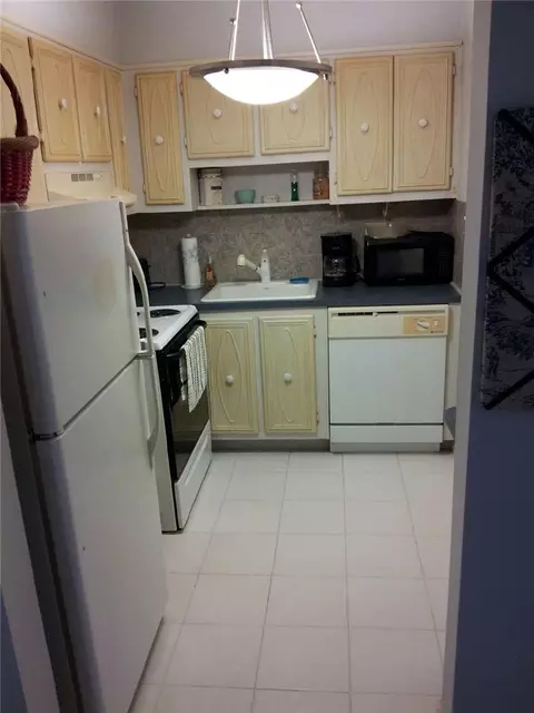 101 E Mcnab Rd #202, Pompano Beach, FL 33060 photo 7