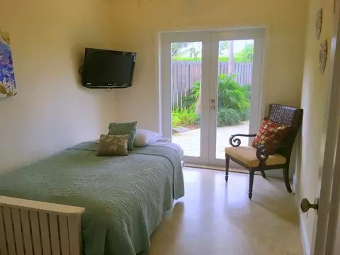 2445 SE 8th St, Pompano Beach, FL 33062 photo 11