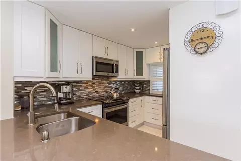 700 Pine Dr #103, Pompano Beach, FL 33060 photo 5