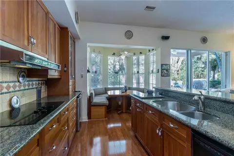 2850 Hampton Cir E, Delray Beach, FL 33445 photo 8