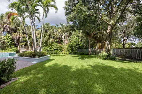 2850 Hampton Cir E, Delray Beach, FL 33445 photo 5