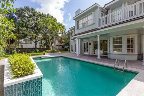 2850 Hampton Cir E, Delray Beach, FL 33445 photo 2