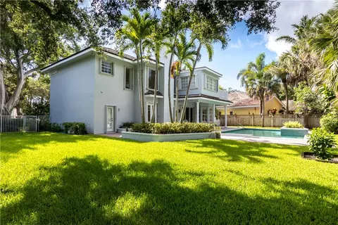 2850 Hampton Cir E, Delray Beach, FL 33445 photo 4