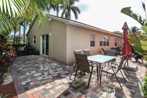 2910 E Sable Cir, Margate, FL 33063 photo 24