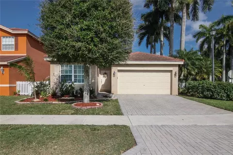 2910 E Sable Cir, Margate, FL 33063 photo 3