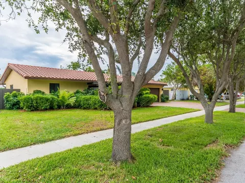 2210 NE 46th St, Lighthouse Point, FL 33064 photo 21