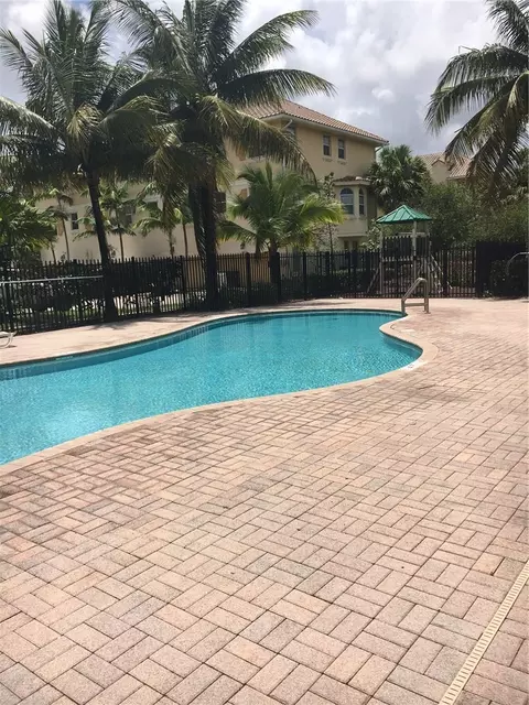 3908 Laurel Ln, Coconut Creek, FL 33073 photo 5