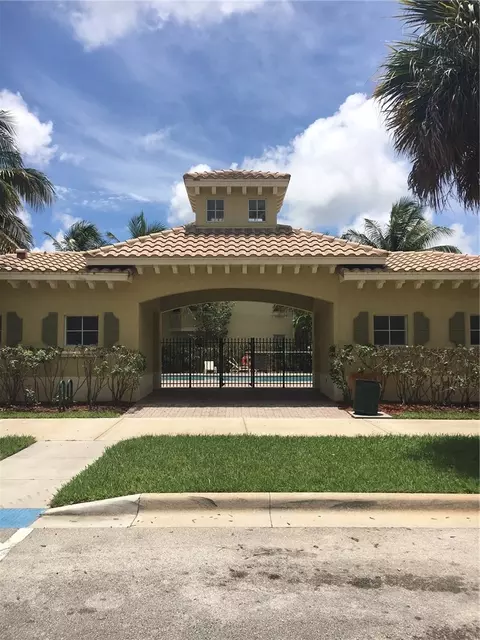 3908 Laurel Ln, Coconut Creek, FL 33073 photo 4