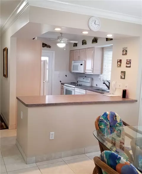 801 Pine Dr #10, Pompano Beach, FL 33060 photo 5