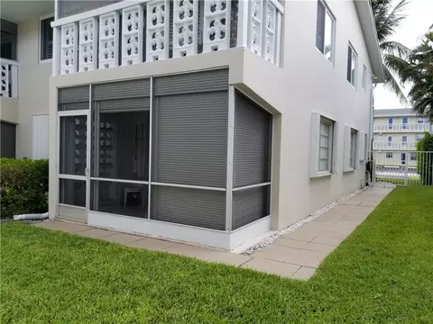 801 Pine Dr #10, Pompano Beach, FL 33060 photo 2