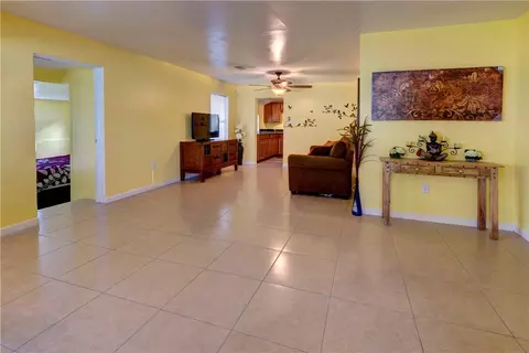 626 NE 3rd Ave, Pompano Beach, FL 33060 photo 3