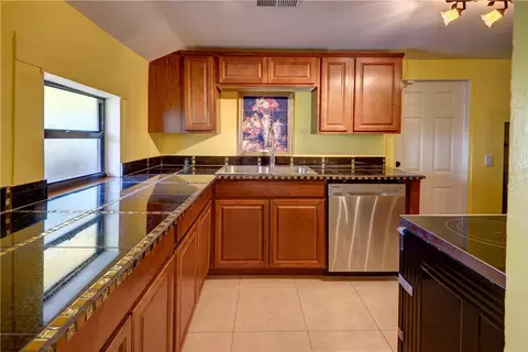 626 NE 3rd Ave, Pompano Beach, FL 33060 photo 18
