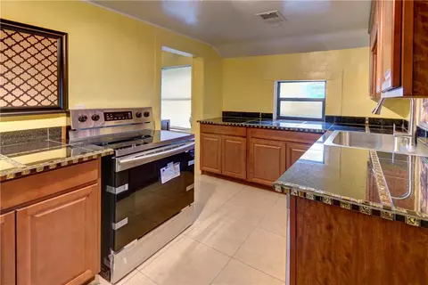626 NE 3rd Ave, Pompano Beach, FL 33060 photo 13