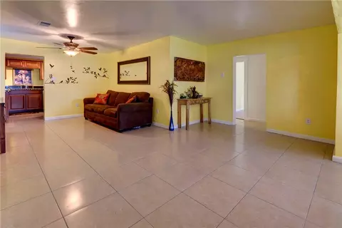 626 NE 3rd Ave, Pompano Beach, FL 33060 photo 5