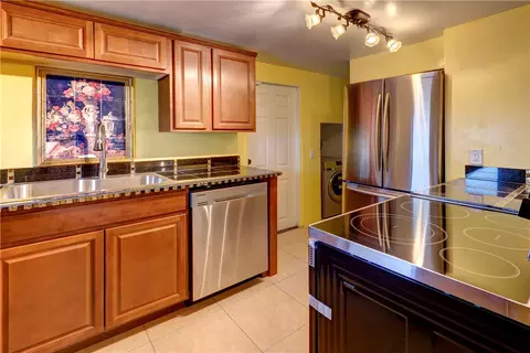 626 NE 3rd Ave, Pompano Beach, FL 33060 photo 12