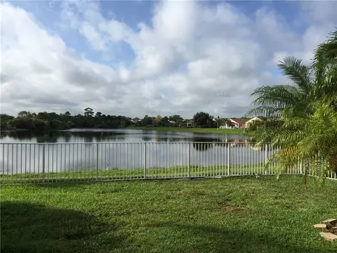937 SE Westminster Pl, Stuart, FL 34997 photo 3