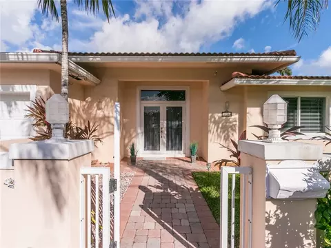 131 SE 9th Ct, Pompano Beach, FL 33060 photo 11