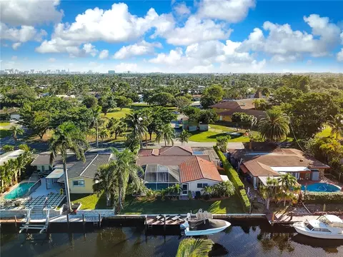 131 SE 9th Ct, Pompano Beach, FL 33060 photo 4